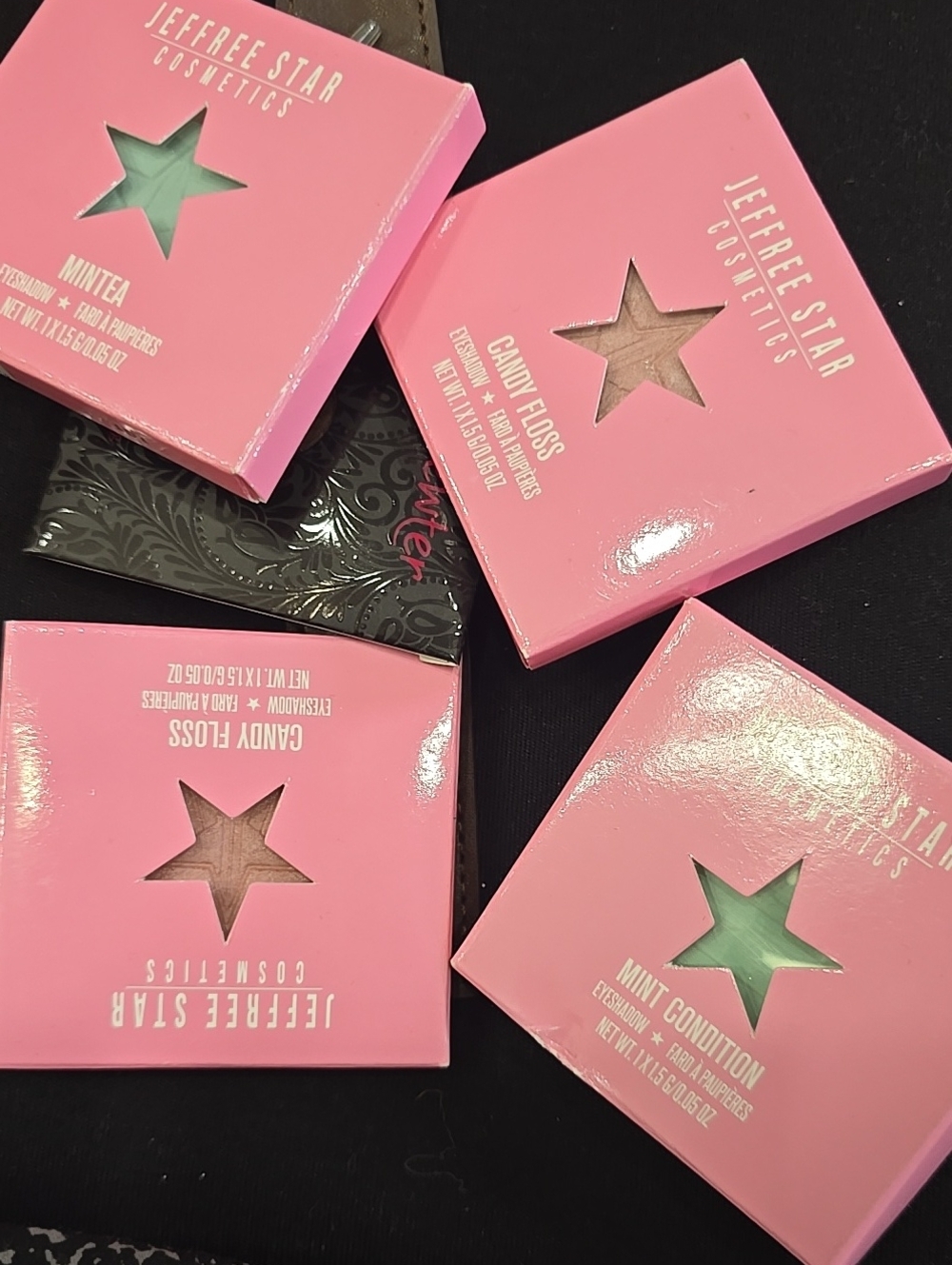 5 Jeffree Star Mint Condition & Candy Floss And Tweezers